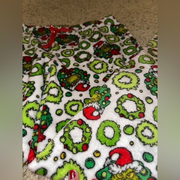 Cute Christmas 🎄 grinch size XL pajamas sleep 🎁 - Picture 5 of 6